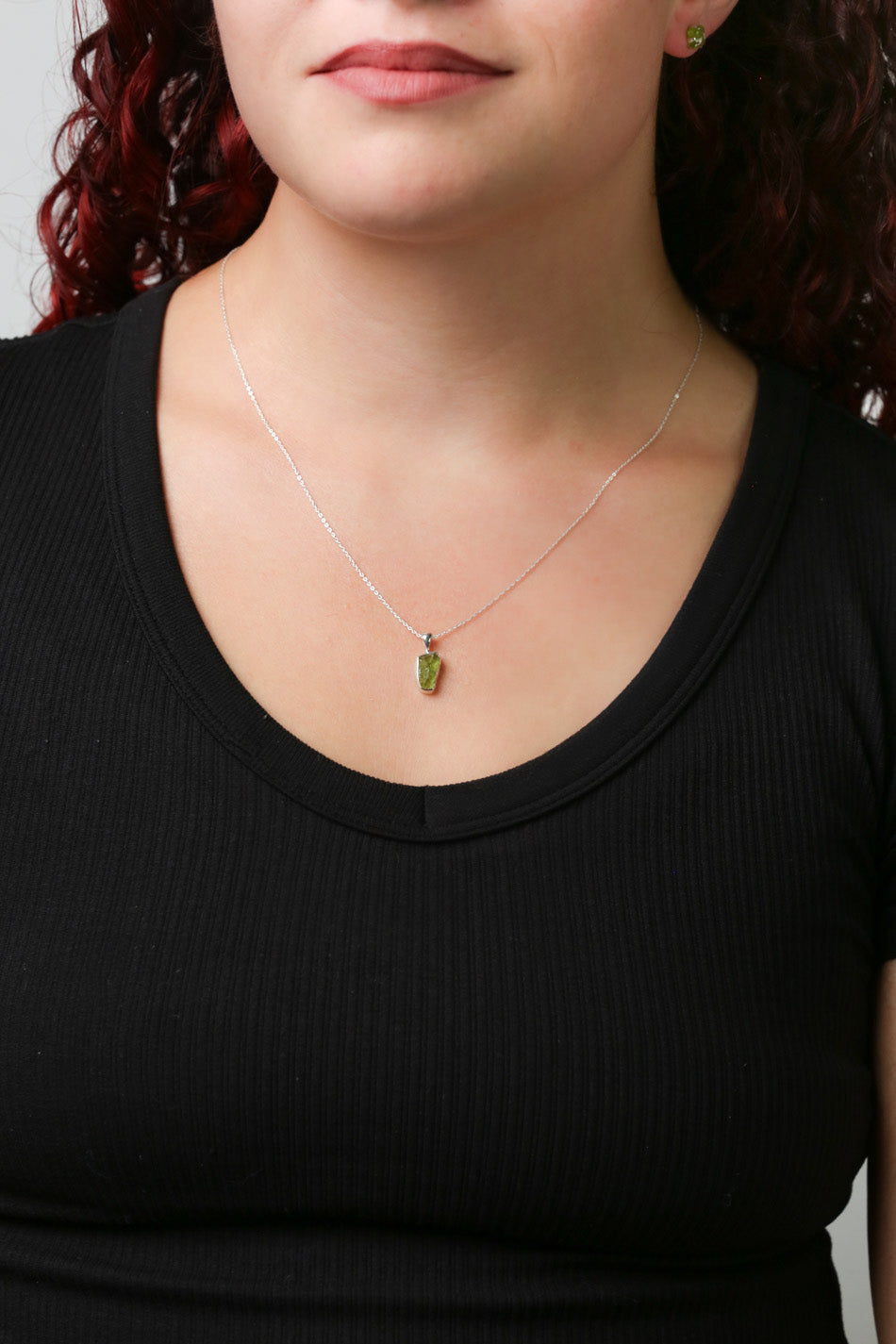 Birthstone 16-20.5" August Natural Peridot Pendant Necklace And Earrings Set