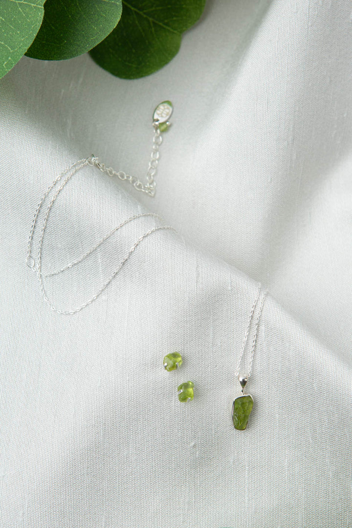 Birthstone 16-20.5" August Natural Peridot Pendant Necklace And Earrings Set