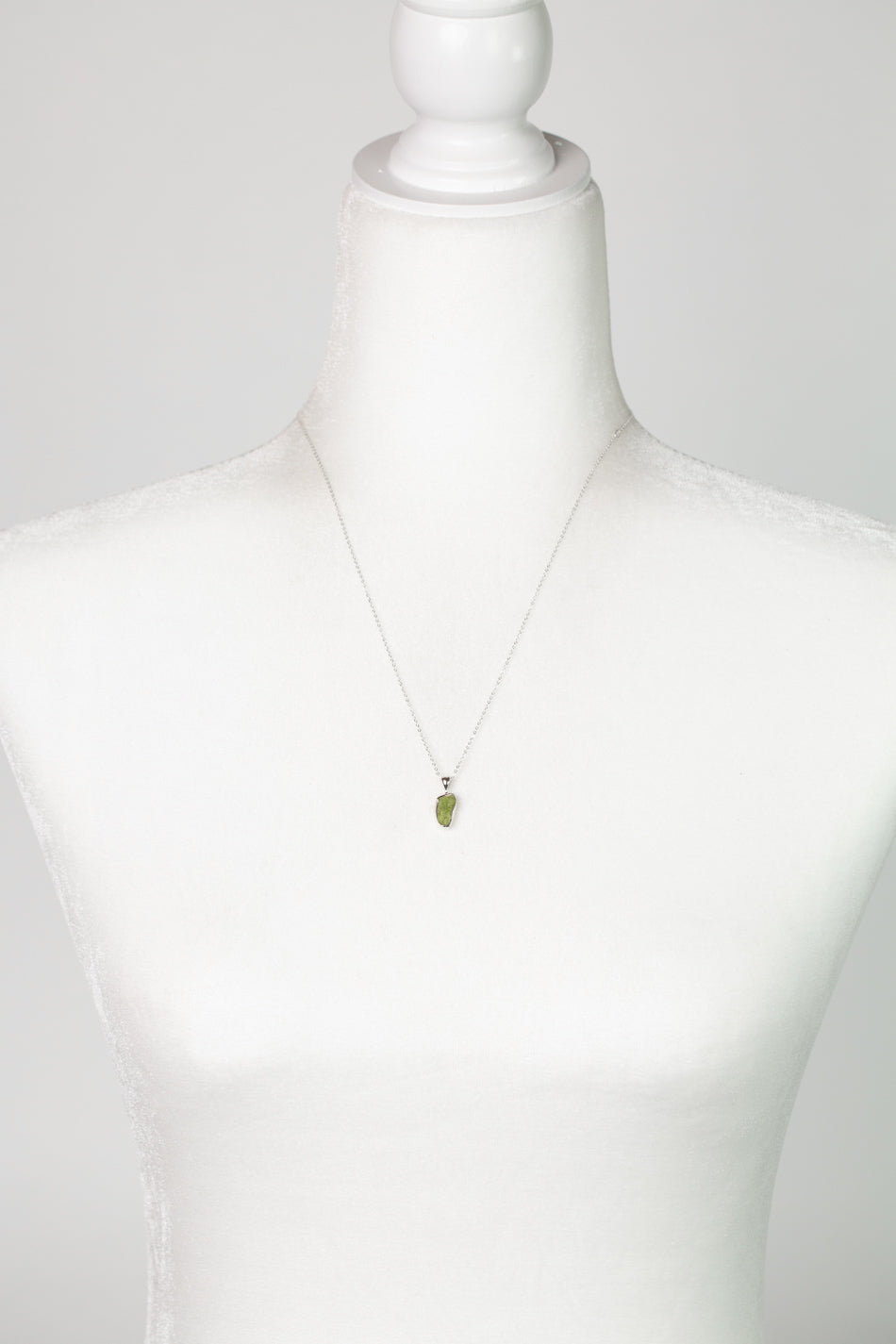 Birthstone 16-20.5" August Natural Peridot Pendant Necklace And Earrings Set