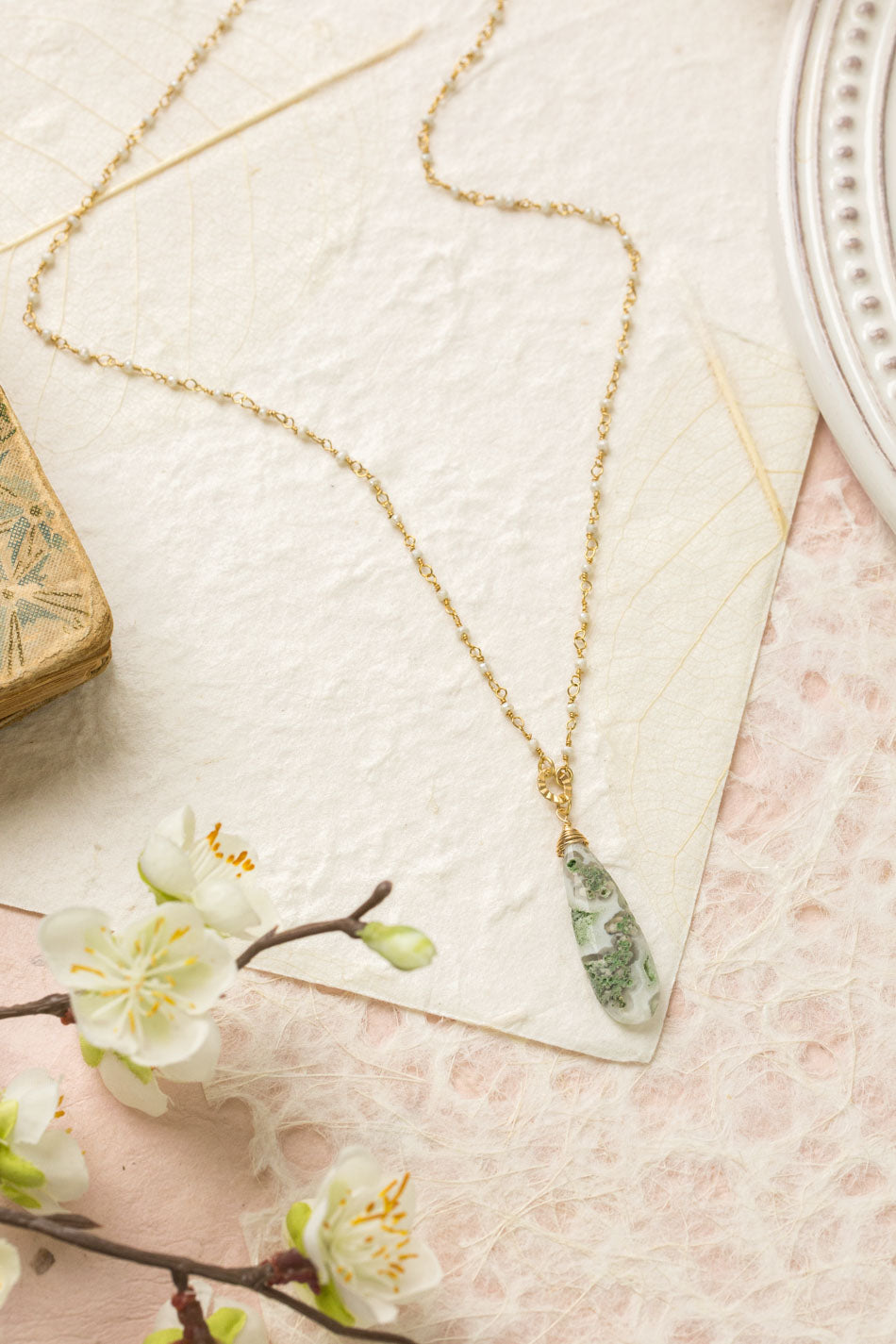 Contentment 17.25-19.25" Teardrop Agate Pendant, Freshwater Pearl Chain Simple Necklace