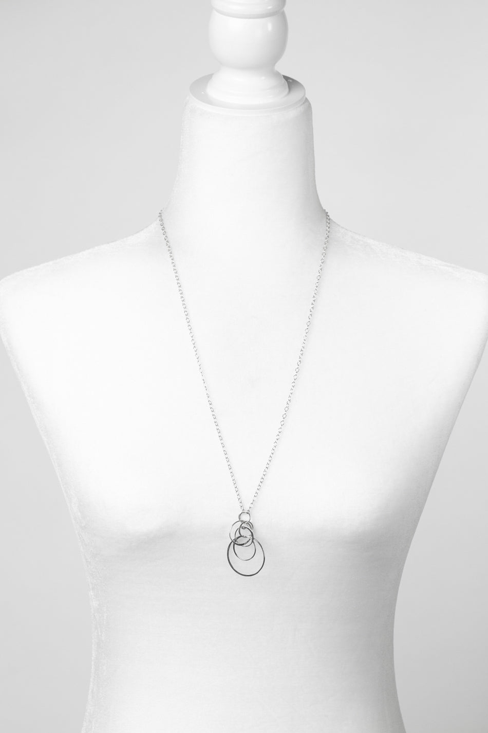 Fae 26-28" Sterling Silver Seven Circle Charm Simple Necklace