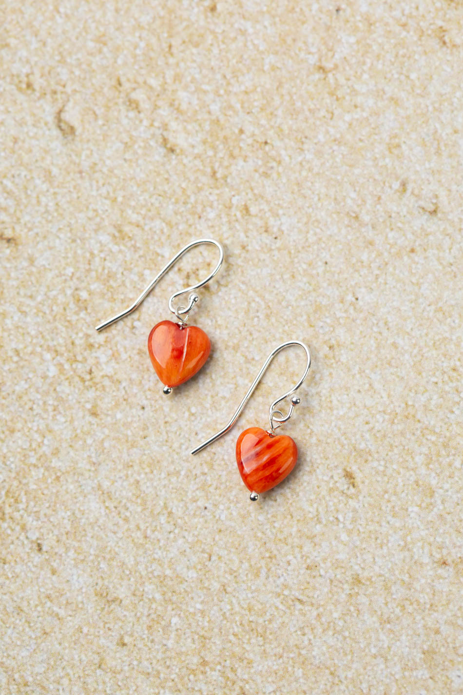 Unity Heart Shaped Spiny Oyster Simple Earrings