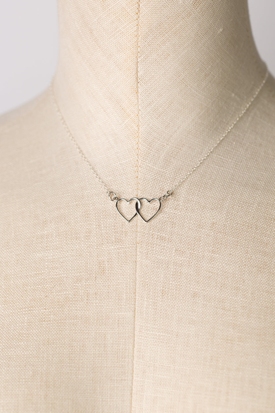 Sentiment 16-18" Interconnected Hearts Simple Necklace